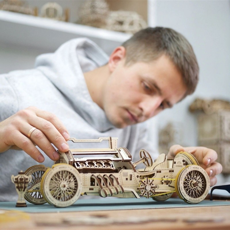 Bolide U-9 Grand Prix - Voiture de Course Mécanique Vintage