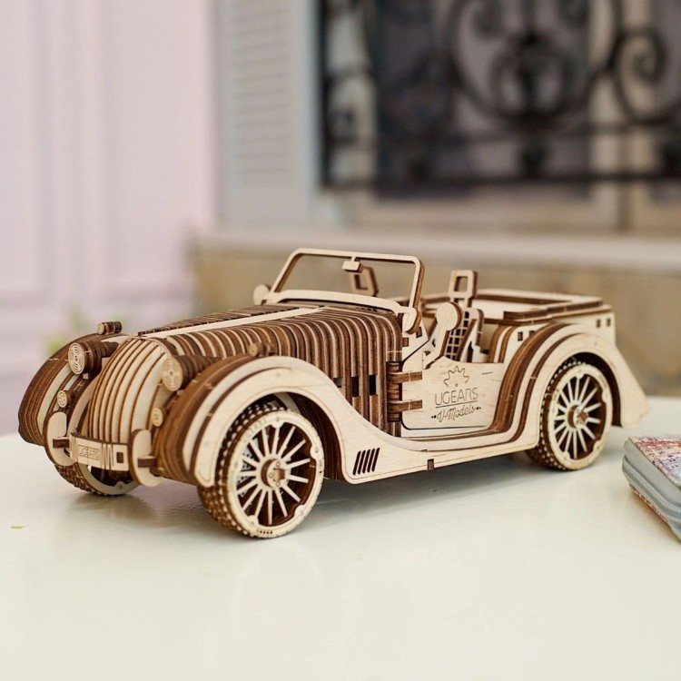 Roadster VM-01 - Voiture de Sport Mécanique au Design Rétro
