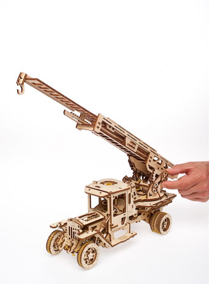 CAMION POMPIER GRANDE ECHELLE