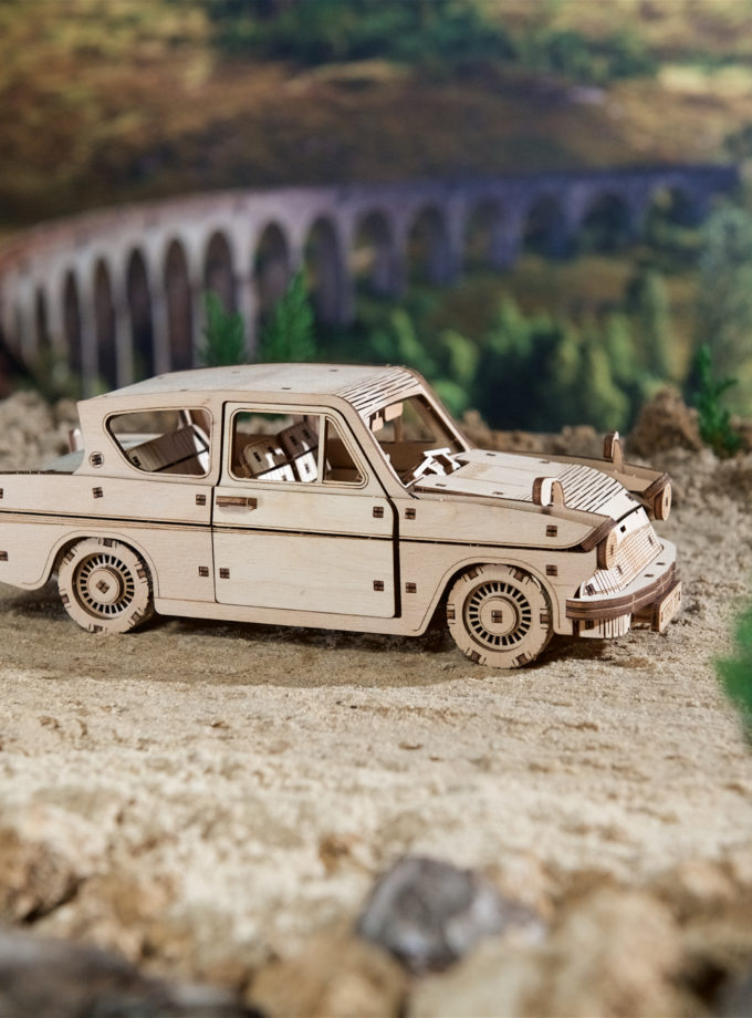 HARRY POTTER FORD ANGLIA FLIEGEND DER WEASLEYS